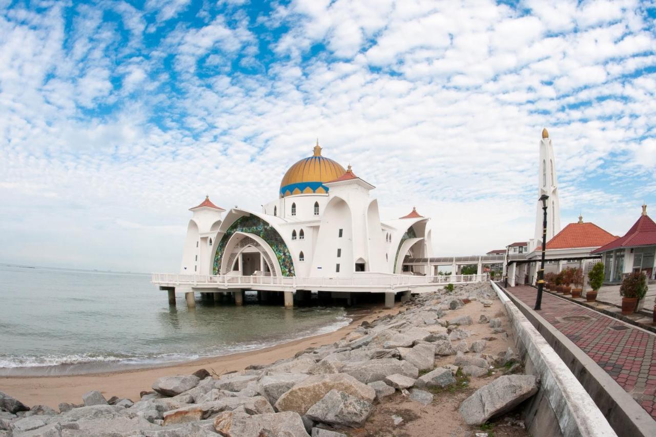 Swan Garden Hotel Малакка Экстерьер фото