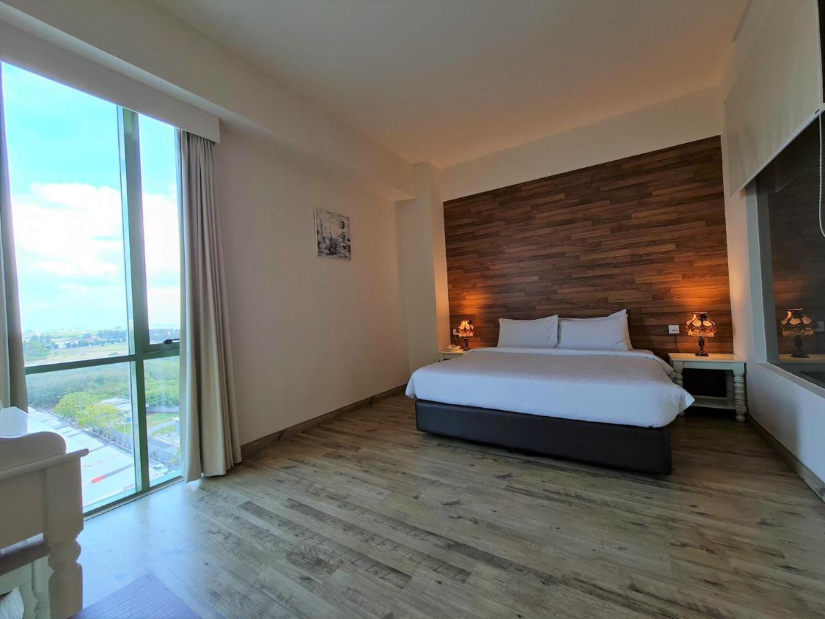 Swan Garden Hotel Малакка Экстерьер фото