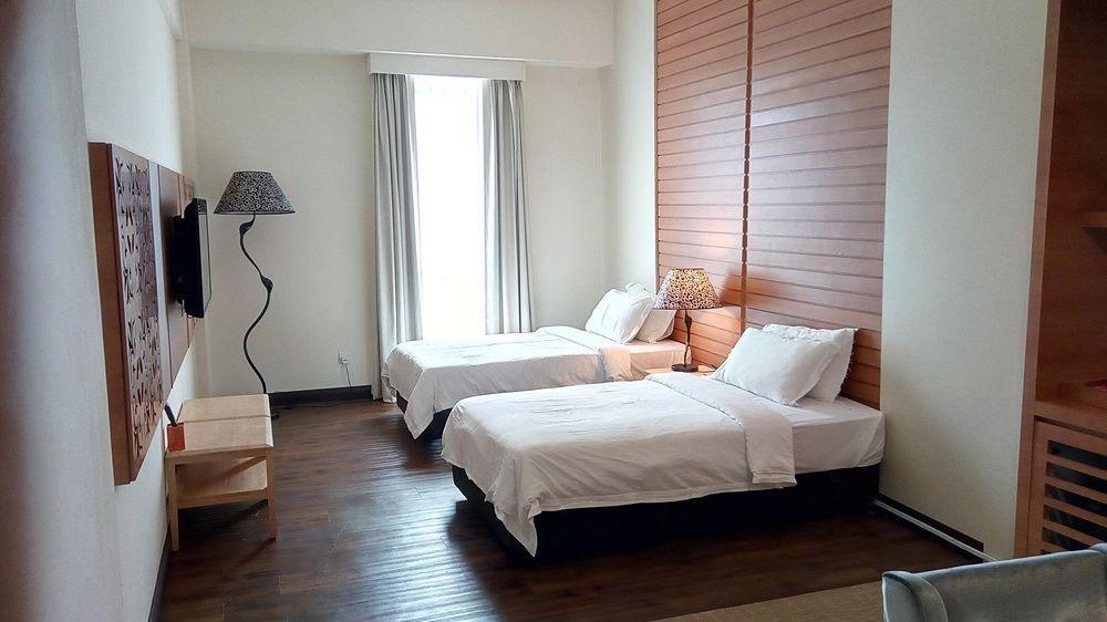 Swan Garden Hotel Малакка Экстерьер фото